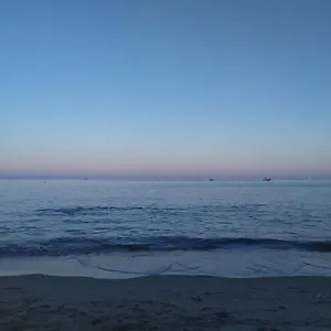 https://carihuela-la-luna-sun-beach.es-andalucia.com