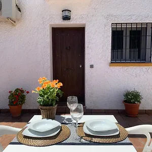 Apartamento A Estrenar Preciosa Suite-céntrico-con Jardín Y Porche, Torremolinos